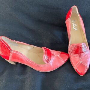Red leather Fidji dress pumps. Size 7-1/2 -8. EU 38